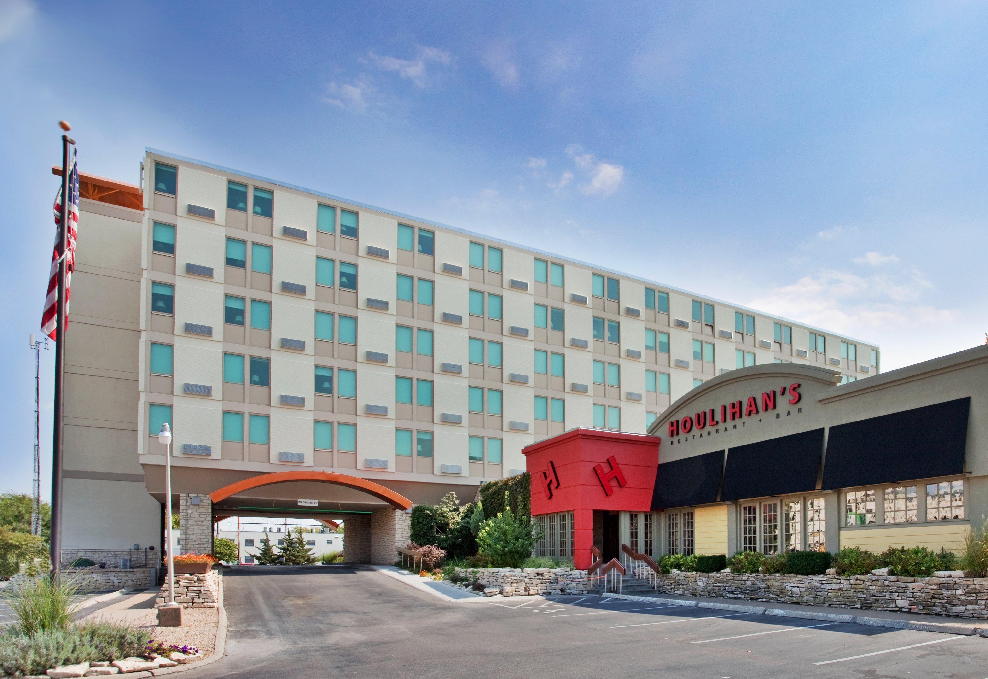 Holiday Inn At The Campus By Ihg Manhattan Exterior photo