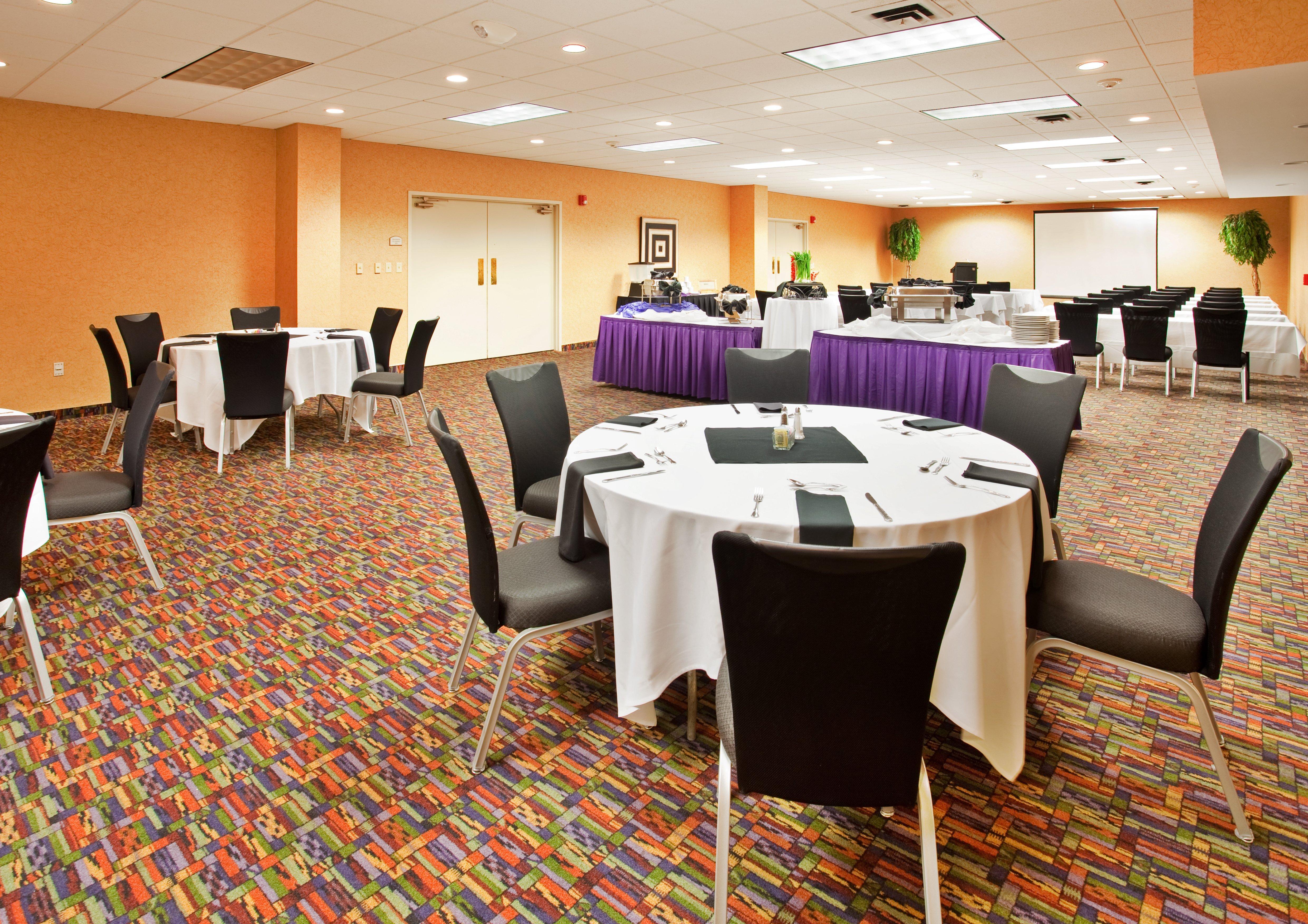 Holiday Inn At The Campus By Ihg Manhattan Exterior photo