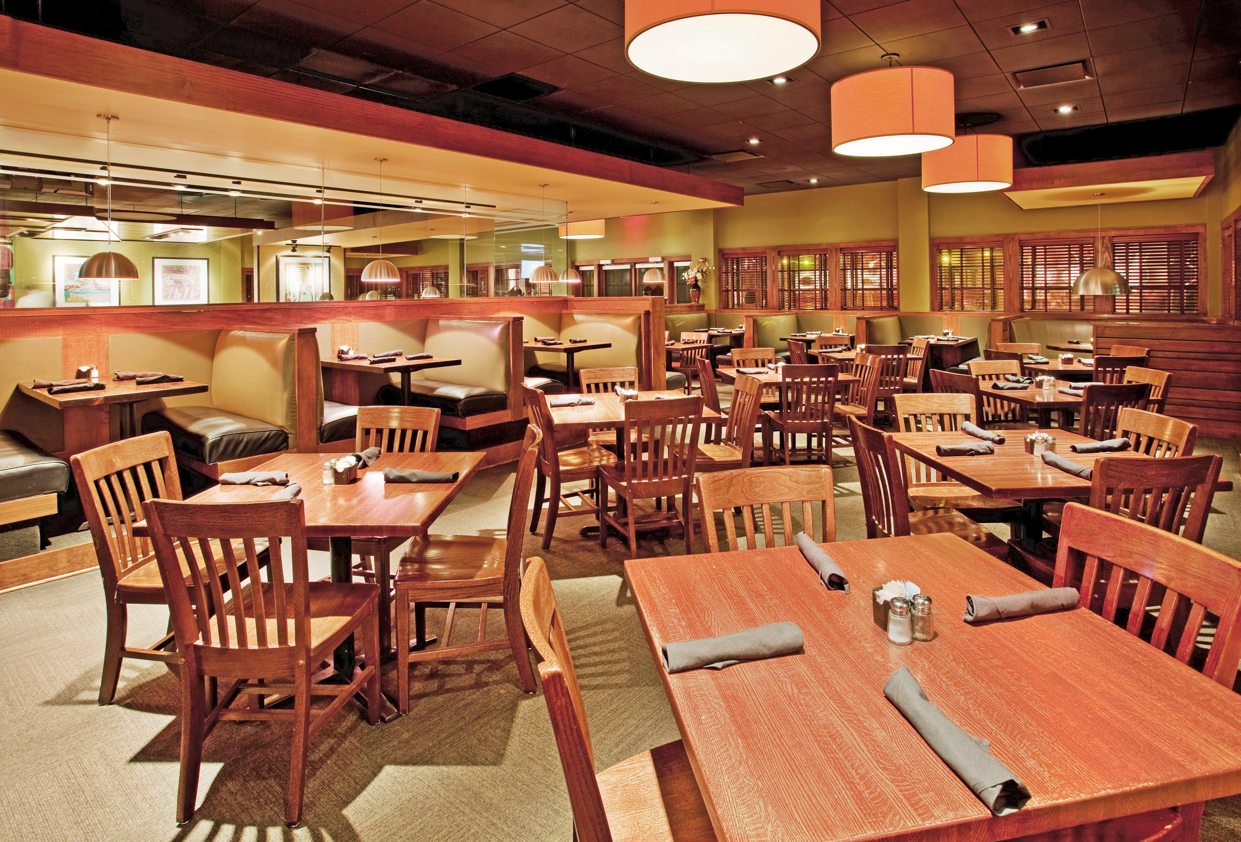 Holiday Inn At The Campus By Ihg Manhattan Exterior photo