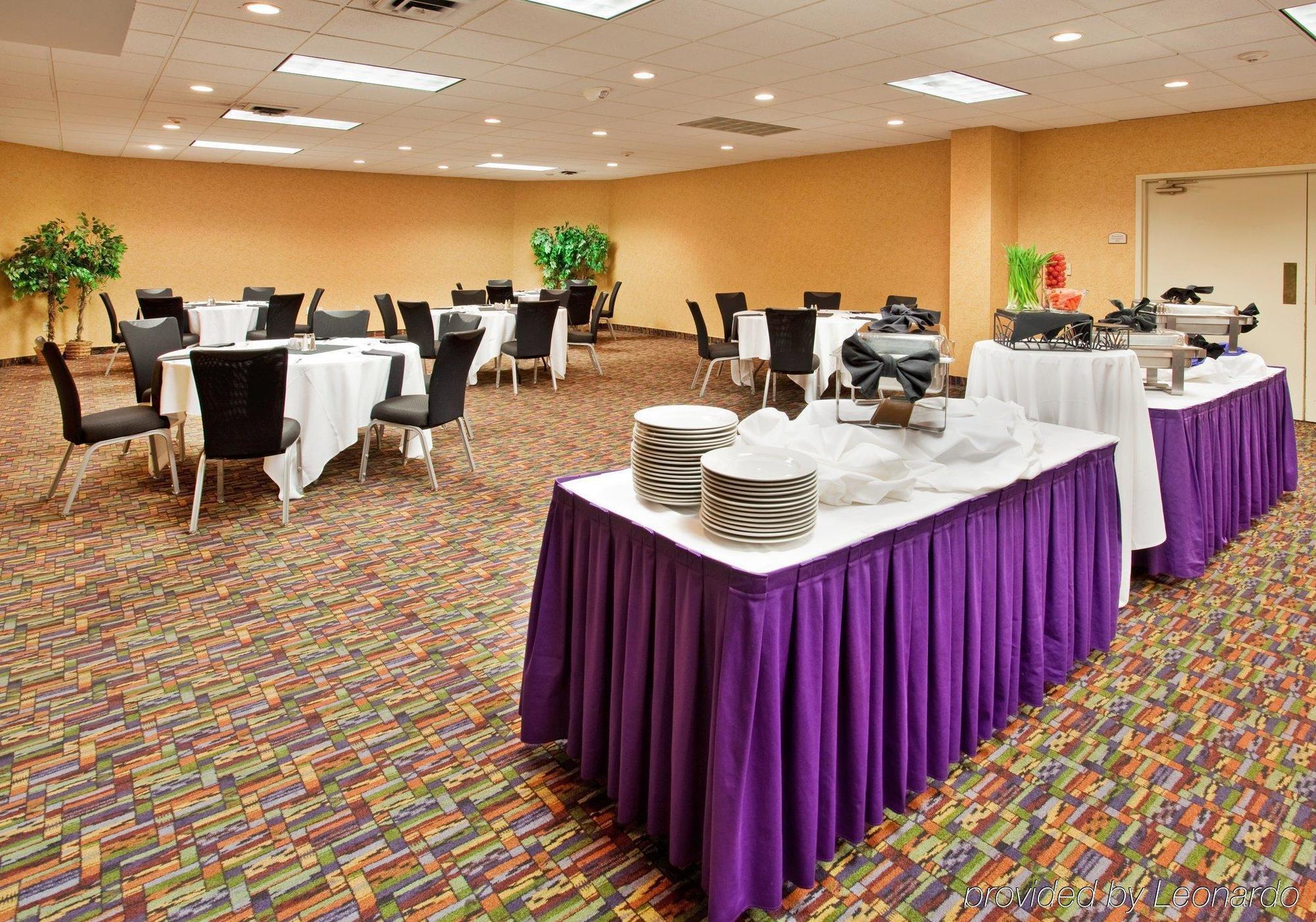 Holiday Inn At The Campus By Ihg Manhattan Facilities photo