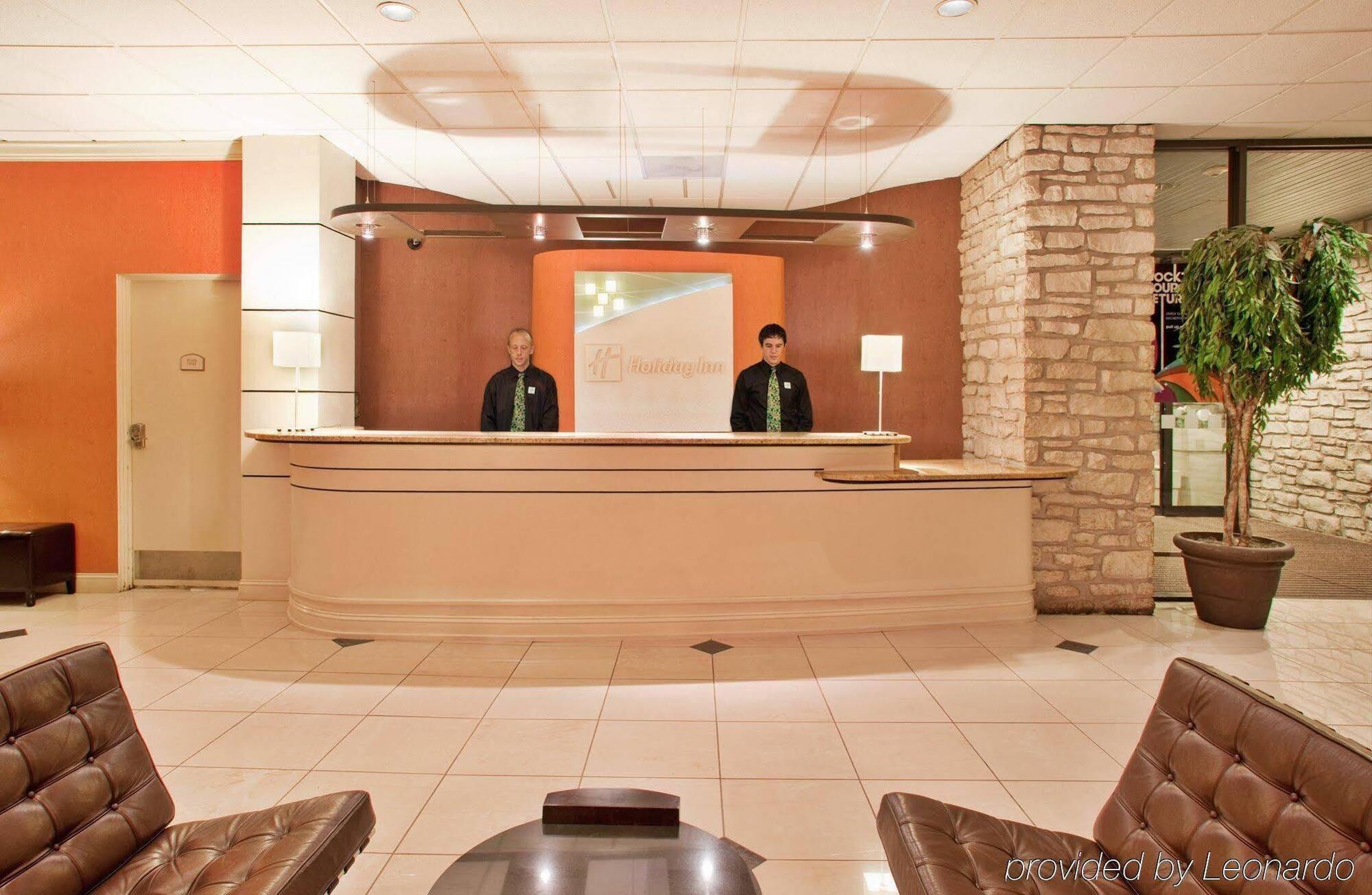 Holiday Inn At The Campus By Ihg Manhattan Exterior photo